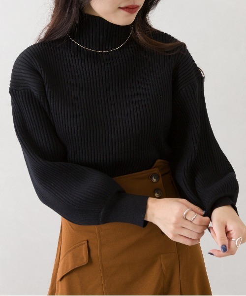 SpRay(スプレイ)の「ボリューム袖ボトルネックニット(ニット/セーター・レディース・ブラウン/ピンクベージュ/ダークグリーン/レッド系その他/ラベンダー/ブラック/アイボリー/オレンジ/ピンク/ブルー/ライトベージュ/イエロー/ライトオレンジ系/ライトブルー/ライトグリーン・FREE)」の21枚目の写真