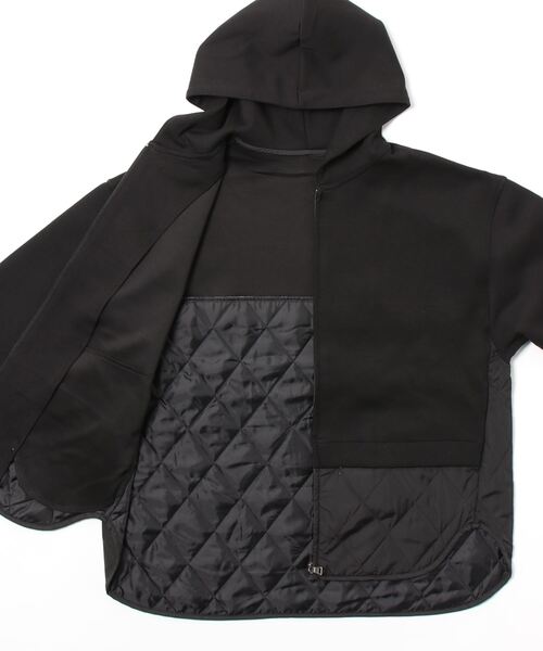 Q(キュー)の「キルトドッキングパーカーブルゾン(ブルゾン・レディース・ブラック/グレイッシュベージュ・MEDIUM)」の13枚目の写真