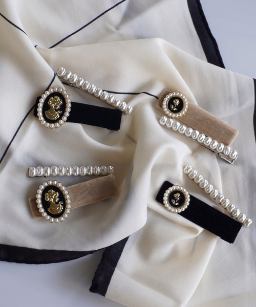 ammy.（エイミードット）の「【 ammy. / エイミードット 】 パール 付き カメオ風 ベロア ヘアピン（ヘアピン・レディース・アイボリー/ブラック/ブラック系その他/アイボリー系・FREE）」の7枚目の写真