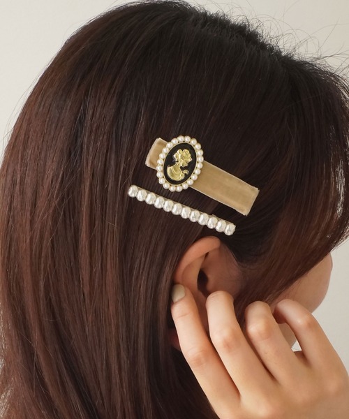 ammy.（エイミードット）の「【 ammy. / エイミードット 】 パール 付き カメオ風 ベロア ヘアピン（ヘアピン・レディース・アイボリー/ブラック/ブラック系その他/アイボリー系・FREE）」の9枚目の写真