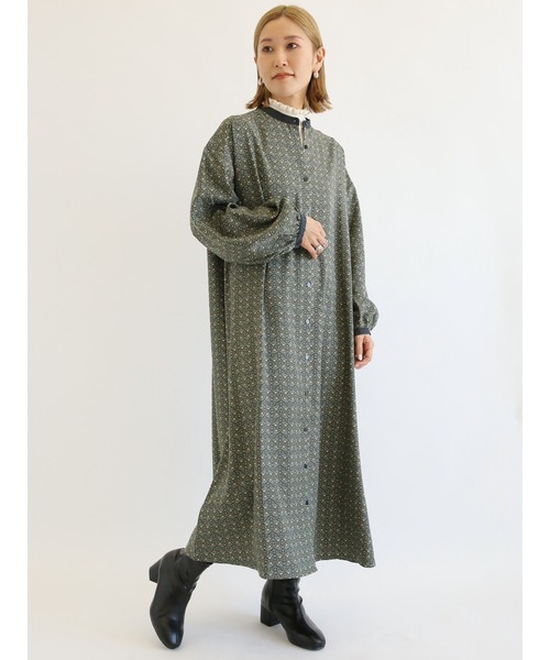 Samansa Mos2 blue（サマンサモスモスブルー）の「花柄ワンピース（ワンピース・レディース・ブルー/ブラック/ネイビー・ﾌﾘ-）」の7枚目の写真