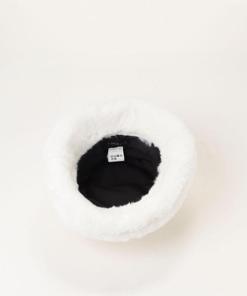 To b. by agnes b.(トゥービーバイアニエスベー)の「WU18 CHAPEAUX エコファーバケットハット(ハット・レディース・ホワイト・FREE)」の3枚目の写真