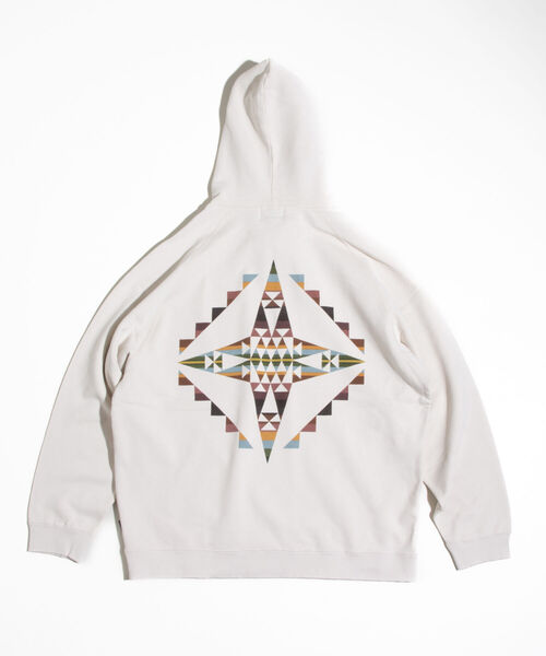 PENDLETON（ペンドルトン）の「【PENDLETON/ペンドルトン】バックプリントフーディ ラグラン ビッグシルエット（パーカー・メンズ・グレイッシュベージュ/チャコールグレー/ネイビー・M/L）」の10枚目の写真