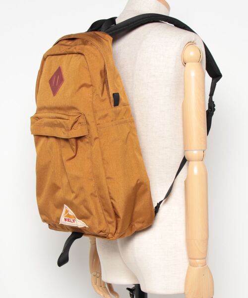 KELTY(ケルティ)の「縦型バックパック【KELTY】 TABLELAND(バックパック/リュック・レディース・オリーブ/ネイビー/ブラック/マスタード/ブラウン系その他/ダークグレー/タン/セージグリーン/モカ・FREE)」の10枚目の写真