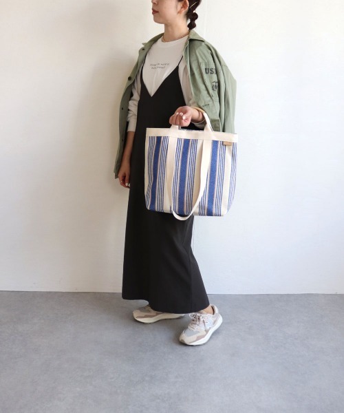 COLDE （コルデ）の「ストライプ2wayトートバッグ（トートバッグ・レディース・ブルー/ブラック/ベージュ・FREE）」の11枚目の写真