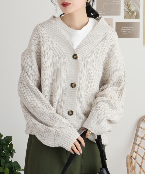 atONE(アットワン)の「atONE ニットカーディガン レディース オーバーサイズ(カーディガン/ボレロ・レディース・モカ/ライトグレー/ライトグリーン系/ブラック/レッド・M-L/4L~5L/LL~3L)」の11枚目の写真
