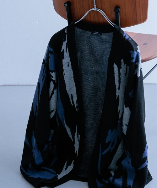 ITEMS URBANRESEARCH（アイテムズ アーバンリサーチ）の「マシンウォッシャブル 総柄ニットカーディガン（カーディガン/ボレロ・メンズ・アイボリー/ブラック・MEDIUM/LARGE）」の7枚目の写真