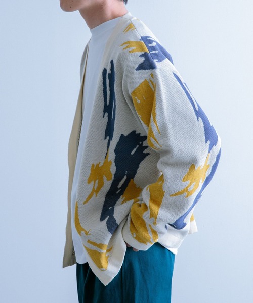 ITEMS URBANRESEARCH（アイテムズ アーバンリサーチ）の「マシンウォッシャブル 総柄ニットカーディガン（カーディガン/ボレロ・メンズ・アイボリー/ブラック・MEDIUM/LARGE）」の9枚目の写真
