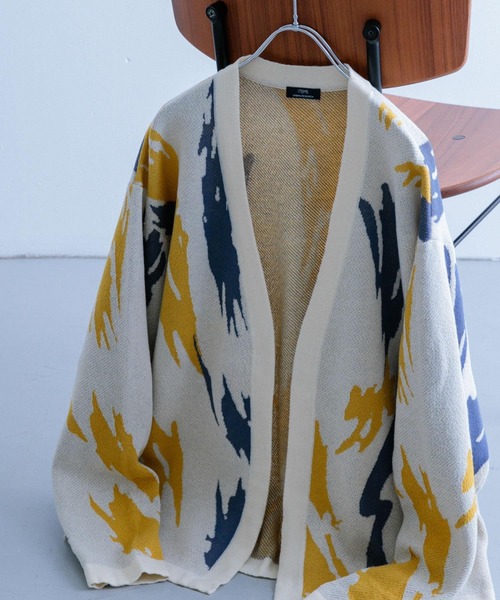 ITEMS URBANRESEARCH（アイテムズ アーバンリサーチ）の「マシンウォッシャブル 総柄ニットカーディガン（カーディガン/ボレロ・メンズ・アイボリー/ブラック・MEDIUM/LARGE）」の13枚目の写真