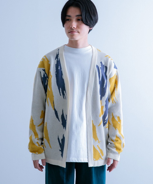 ITEMS URBANRESEARCH（アイテムズ アーバンリサーチ）の「マシンウォッシャブル 総柄ニットカーディガン（カーディガン/ボレロ・メンズ・アイボリー/ブラック・MEDIUM/LARGE）」の14枚目の写真
