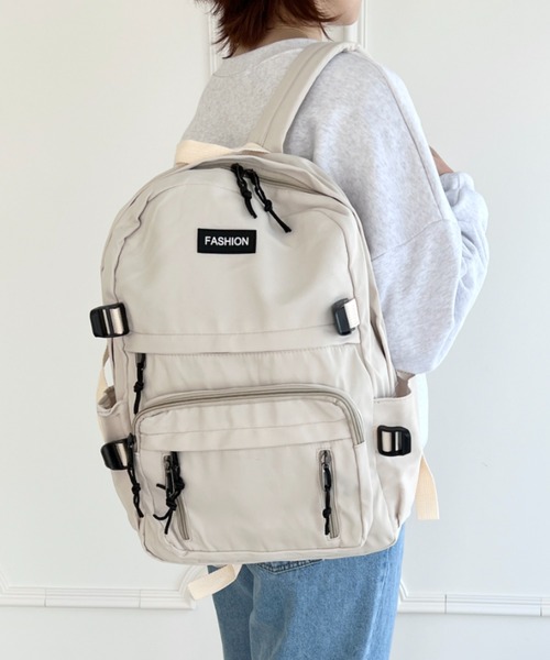 thank U more(サンキューモア)の「シンプルリュックサック 【A4対応】バックパック アウトポケット付き(バックパック/リュック・レディース・ホワイト/ブラック・FREE)」の6枚目の写真
