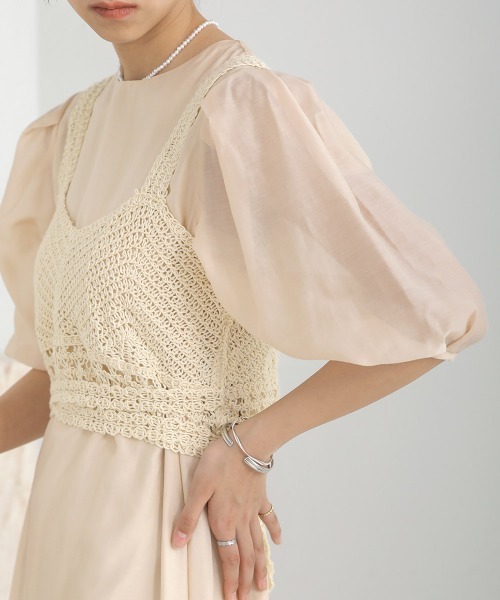 Bab(バブ)の「ビスチェセットシアーボリュームスリーブワンピース(ワンピース・レディース・ピンク/グレイッシュベージュ・M)」の12枚目の写真