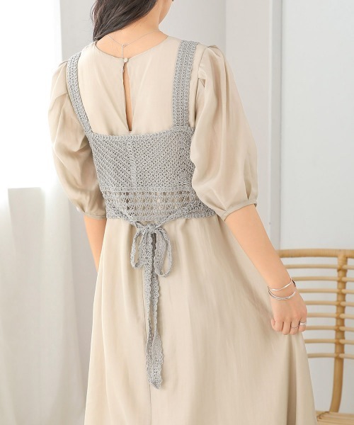 Bab(バブ)の「ビスチェセットシアーボリュームスリーブワンピース(ワンピース・レディース・ピンク/グレイッシュベージュ・M)」の4枚目の写真