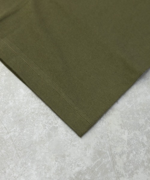 HANES（ヘインズ）の「Hanes ビーフィー ヘビーオンス クルーネック ショートスリーブ Ｔシャツ H5180（Tシャツ/カットソー・メンズ・ネイビー/ダークグレー/ダークグリーン/グリーン系/ホワイト/ダークパープル/ブラック/グレー・XL/L/M）」の12枚目の写真