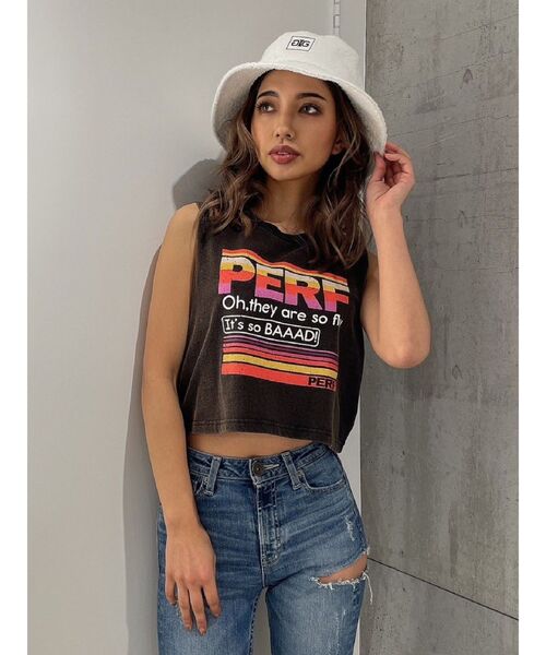 GYDA(ジェイダ)の「PROCESSING LOGOショートLOOSE タンクトップ(タンクトップ・レディース・オフホワイト/ブラック・FREE)」の4枚目の写真