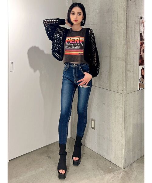 GYDA(ジェイダ)の「PROCESSING LOGOショートLOOSE タンクトップ(タンクトップ・レディース・オフホワイト/ブラック・FREE)」の12枚目の写真