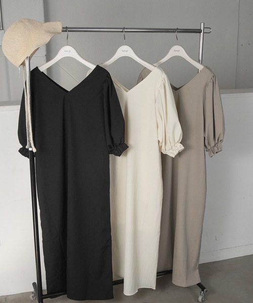 lawgy（ラウジー）の「volume sleeve V neck op / ボリュームスリーブブイネックワンピース（ワンピース・レディース・ブラック/アイボリー/グレイッシュベージュ・FREE）」の18枚目の写真