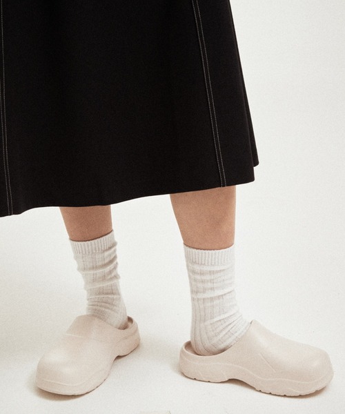 23.65（イーシプサムチョンユクオ）の「23.65/イーシプサムチョンユクオ　BAGUETTE厚底クロッグサンダル（サンダル・レディース・ホワイト/ブラック/アイボリー・24cm/28cm/25cm/27cm）」の9枚目の写真