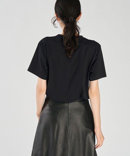 agnes b.(アニエスベー)の「コットン プリント 半袖 アーティスト Tシャツ "Godlis"(Tシャツ/カットソー・レディース・ブラック・SMALL/MEDIUM/LARGE/X-LARGE)」の8枚目の写真