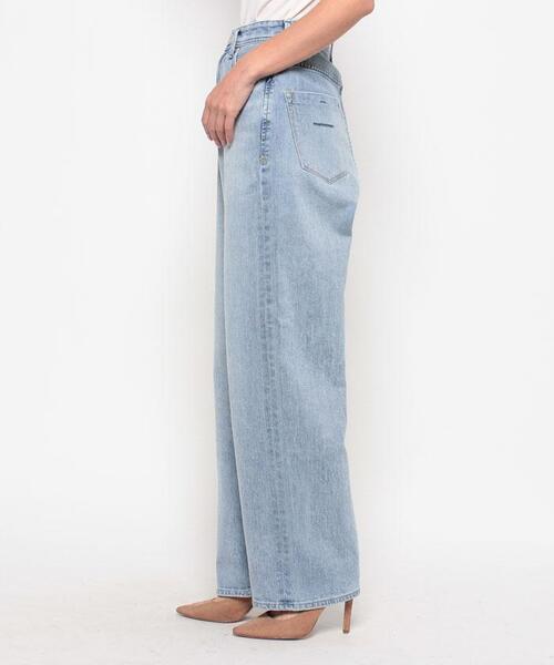 YANUK(ヤヌーク)の「【YANUK】JOANルーズストレートデニムパンツ(デニムパンツ・レディース・ライトブルー・1/3/0/2)」の16枚目の写真