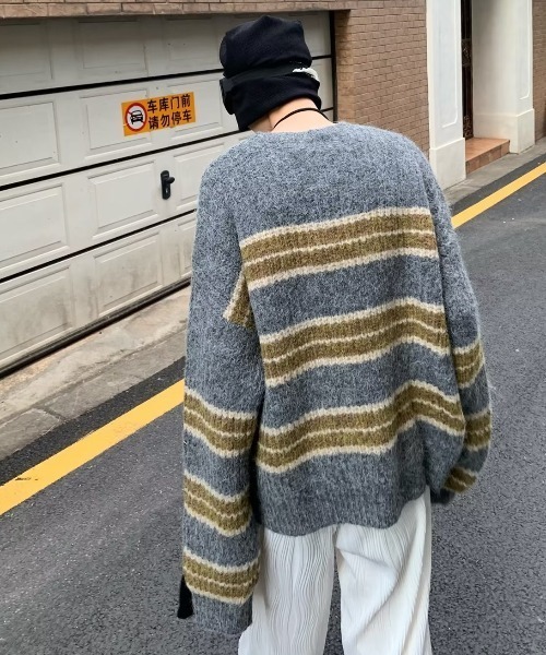 B.R.U（ブル）の「【ウィメンズ】個性派デザイン コントラストボーダーニット（ニット/セーター・メンズ・グレー/ブラック・FREE）」の22枚目の写真