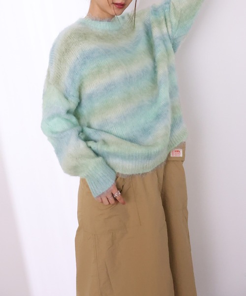 Girly Doll(ガーリードール)の「グラデーションニット(ニット/セーター・レディース・ブラウン/ブルー/ピンク/グリーン・F)」の20枚目の写真