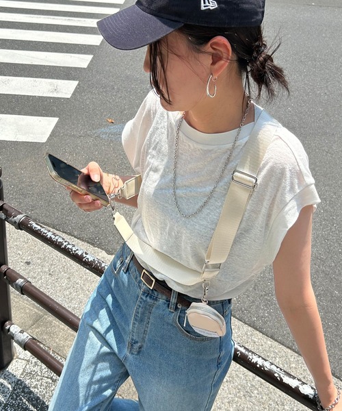 VENCEEXCHANGE(ヴァンスエクスチェンジ)の「ポーチ付きベルトストラップスマホショルダー(スマホグッズ・レディース・ブラック/ブラウン/ライム/グレー/オフホワイト/ピンク/パープル/ネイビー・FREE)」の1枚目の写真