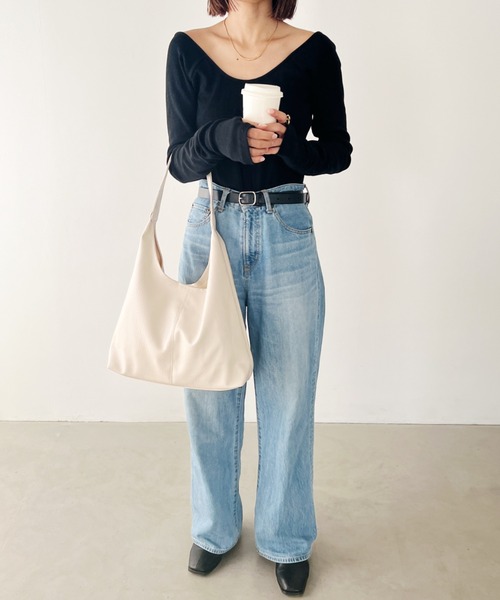 MYMOOD.（マイムード）の「【A4サイズ収納可】ポーチ付き PU トートバッグ（トートバッグ・レディース・ブラック/アイボリー/シルバー・FREE）」の9枚目の写真