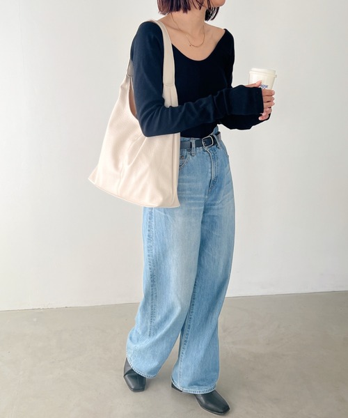 MYMOOD.（マイムード）の「【A4サイズ収納可】ポーチ付き PU トートバッグ（トートバッグ・レディース・ブラック/アイボリー/シルバー・FREE）」の13枚目の写真