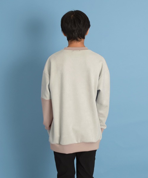 GLAZOS(グラソス)の「フェイクスエード・切り替えクルーネックプルオーバー(その他トップス・キッズ・ベージュ/グレー・140cm/150cm/160cm/170cm)」の4枚目の写真