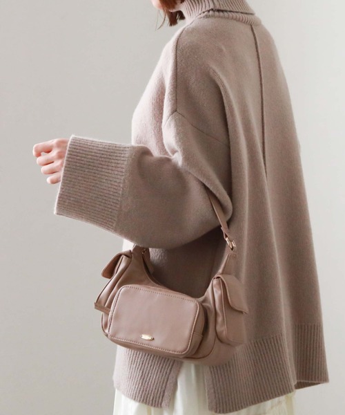 archives(アルシーヴ)の「マルチポケットHOBOバッグ(ハンドバッグ・レディース・ブラック/ピンクベージュ/アイボリー・FREE)」の19枚目の写真