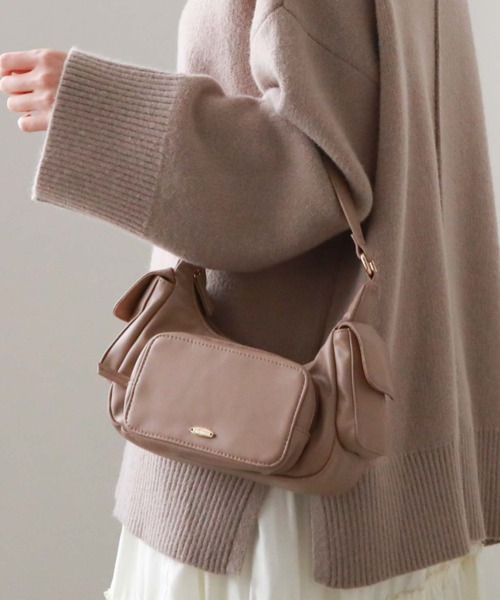 archives(アルシーヴ)の「マルチポケットHOBOバッグ(ハンドバッグ・レディース・ブラック/ピンクベージュ/アイボリー・FREE)」の20枚目の写真