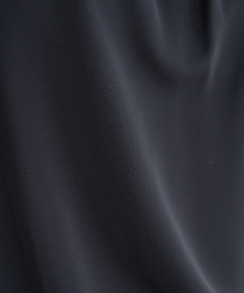 IKKA LOUNGE(イッカラウンジ)の「ドレープタイブラウス(シャツ/ブラウス・レディース・オフホワイト/ネイビー・M/S/XL/L)」の15枚目の写真