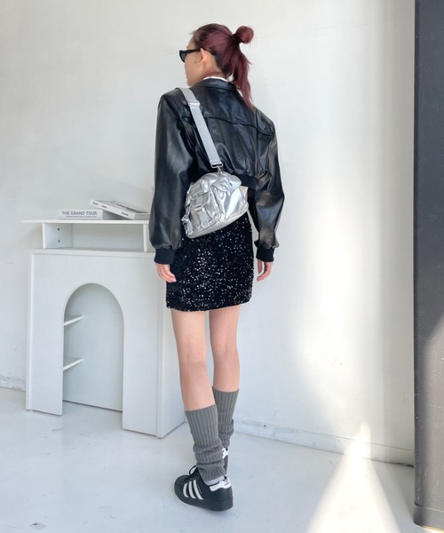 SHAGGIE(シャギー)の「【ペットボトルが入る】アウトポケットメタリックバッグ(ショルダーバッグ・レディース・シルバー/ブラック・FREE)」の10枚目の写真