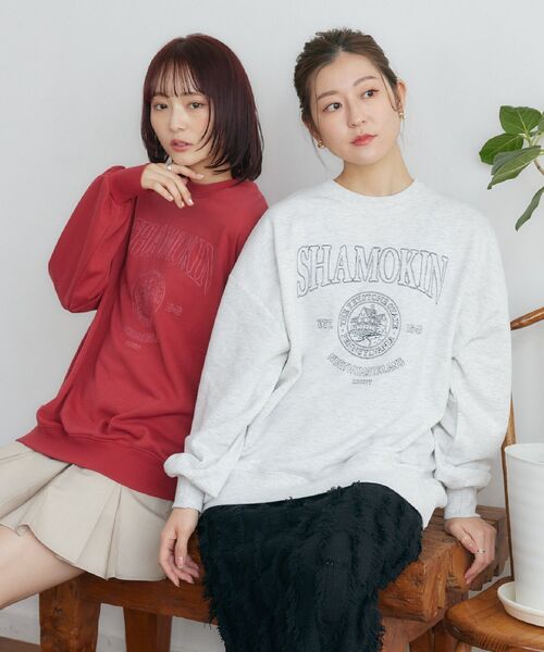 RETRO GIRL(レトロガール)の「ステッチ刺繍トレーナー(スウェット・レディース・レッド/ダークブルー/ホワイト系その他・FREE)」の4枚目の写真