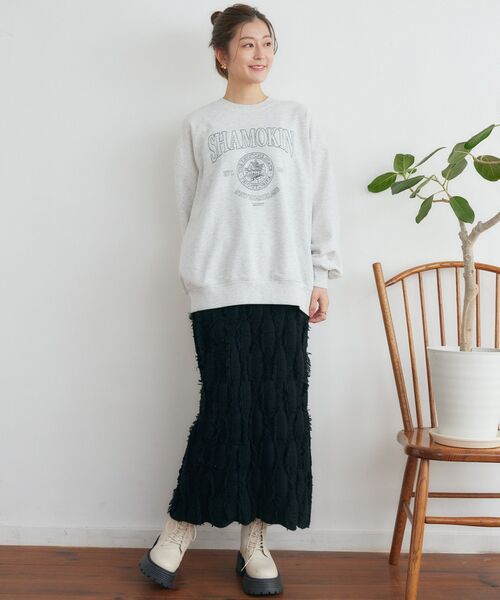 RETRO GIRL(レトロガール)の「ステッチ刺繍トレーナー(スウェット・レディース・レッド/ダークブルー/ホワイト系その他・FREE)」の6枚目の写真
