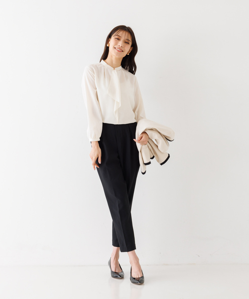 abahouse mavie(アバハウスマヴィ)の「ジョーゼットフリルブラウス/セミオケ(シャツ/ブラウス・レディース・ダークネイビー/オフホワイト/ホワイト・フリー)」の4枚目の写真