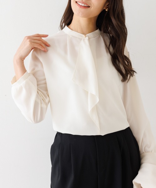 abahouse mavie(アバハウスマヴィ)の「ジョーゼットフリルブラウス/セミオケ(シャツ/ブラウス・レディース・ダークネイビー/オフホワイト/ホワイト・フリー)」の2枚目の写真