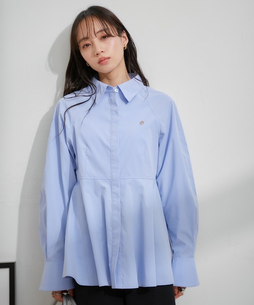 VIS（ビス）の「【洗える】ロゴモチーフ付きペプラムシャツ（シャツ/ブラウス・レディース・ネイビー/イエロー/オフホワイト/サックスブルー・FREE）」の14枚目の写真