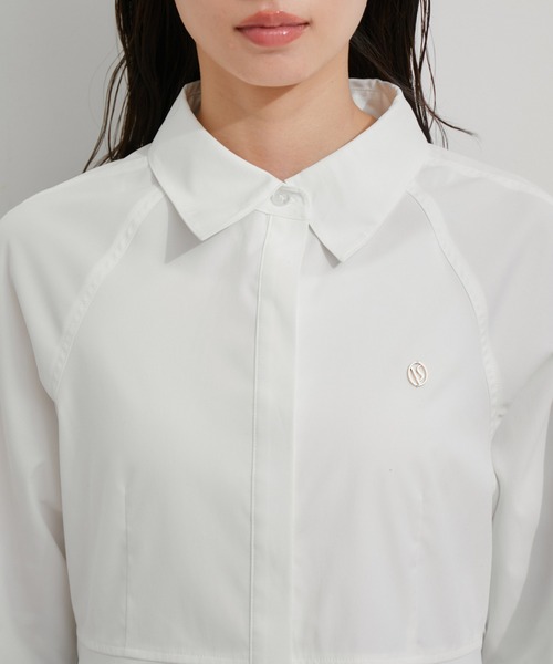 VIS（ビス）の「【洗える】ロゴモチーフ付きペプラムシャツ（シャツ/ブラウス・レディース・ネイビー/イエロー/オフホワイト/サックスブルー・FREE）」の19枚目の写真