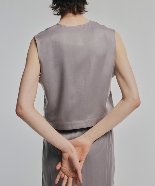 NOISE MAKER(ノイズメーカー)の「ベンベルグサテンVネックプルオーバー【Made in Japan】(Tシャツ/カットソー・レディース・ブラック/グレー/ピンク・FREE)」の9枚目の写真