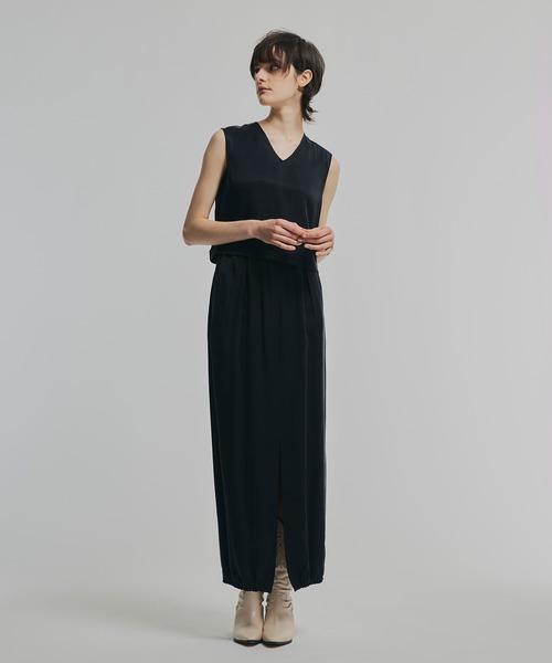 NOISE MAKER(ノイズメーカー)の「ベンベルグサテンVネックプルオーバー【Made in Japan】(Tシャツ/カットソー・レディース・ブラック/グレー/ピンク・FREE)」の4枚目の写真