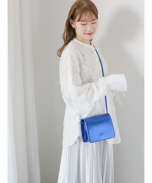 ehka sopo(エヘカソポ)の「メタリックミニショルダーバッグ(ハンドバッグ・レディース・ブラック/ブルー/シルバー・F)」の2枚目の写真