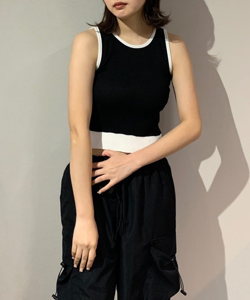 H BEAUTY&YOUTH バックオープン　ボディスーツ タンクトップ　黒 セール】バックオープン 配色タンクトップ（タンクトップ