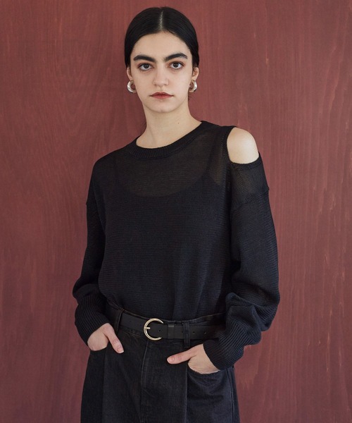 STERNBERG(スタンバーグ)の「STERNBERG/ショルダースリットニットプルオーバー/987681(ニット/セーター・レディース・ブラック/モカ・MEDIUM/LARGE)」の6枚目の写真