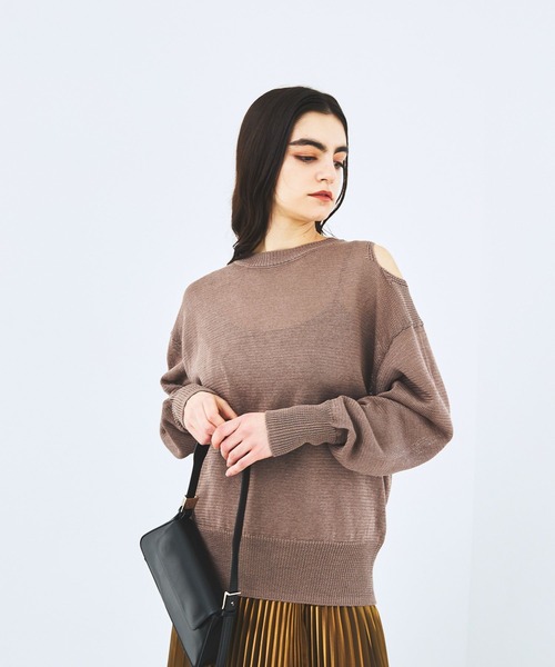 STERNBERG(スタンバーグ)の「STERNBERG/ショルダースリットニットプルオーバー/987681(ニット/セーター・レディース・ブラック/モカ・MEDIUM/LARGE)」の19枚目の写真