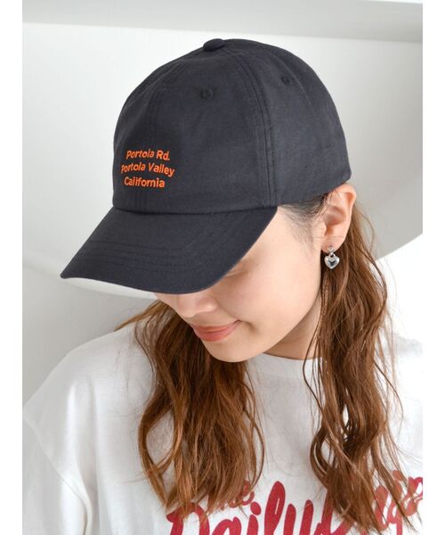 Ungrid（アングリッド）の「カラーロゴキャンバスキャップ（キャップ・レディース・グリーン/ブルー/チャコールグレー/オフホワイト・FREE）」の3枚目の写真