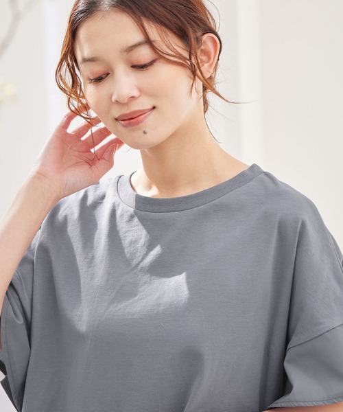 Viola e Viola(ヴィオラエヴィオラ)の「さらひやりコットン 袖異素材ゆるトップス(Tシャツ/カットソー・レディース・グレイッシュブルー/ブラック/ミント/ホワイト/モカ/オレンジ・5L/4L/L/M/3L/LL)」の15枚目の写真