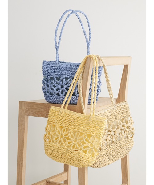 earth music&ecology（アースミュージックアンドエコロジー）の「フラワーペーパートート（トートバッグ・レディース・イエロー/ナチュラル/サックスブルー・FREE）」の4枚目の写真