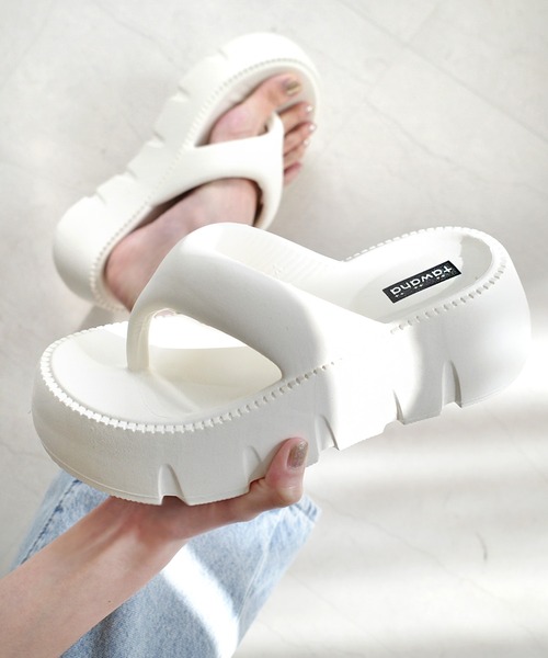 AmiAmi（アミアミ）の「軽量厚底！トングプラットフォームサンダル /ビーチサンダル（サンダル・レディース・ピンク/グリーン/アイボリー/ホワイト/ブラック・36-37/38-39/40-41）」の12枚目の写真